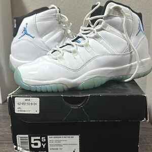 Jordan 11 Retro Legend Blue
